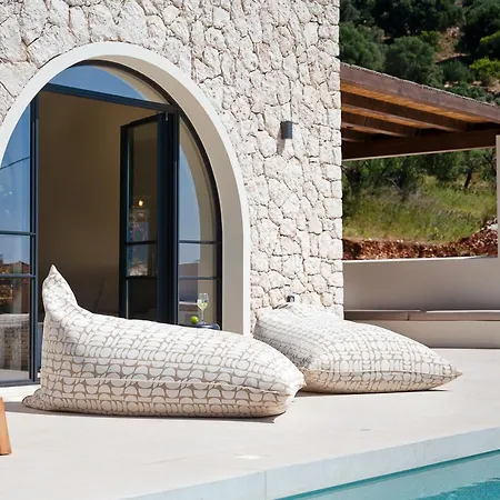 فيلة White Arch *